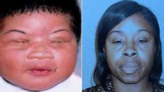 كاميا موبلي وهي رضيعة والخاطفة غلوريا وليامز